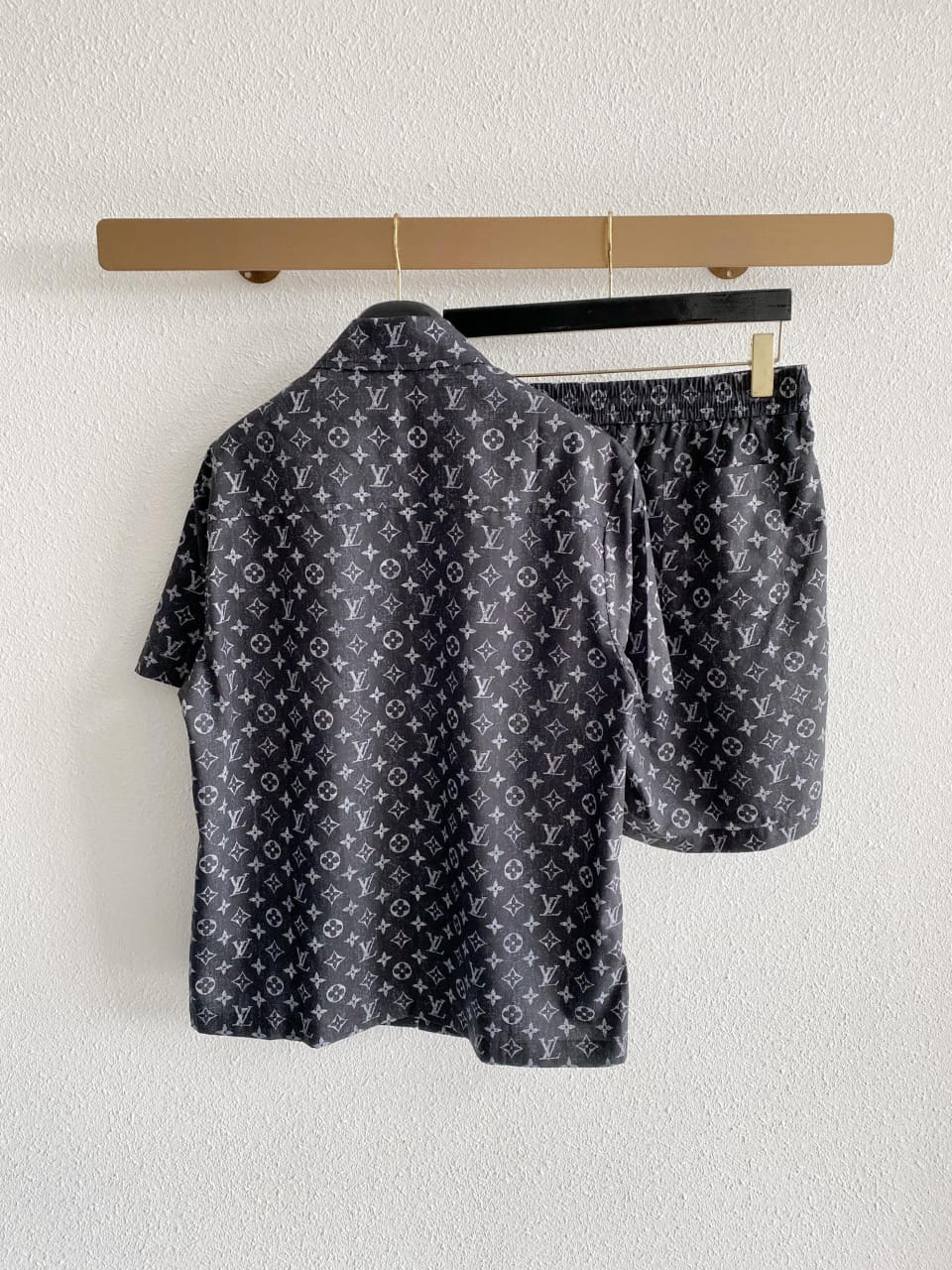LOUIS VUITTON  Set 