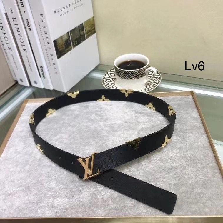 LOUIS VUITTON Black Leather LV Initiales Monogram Flower Belt