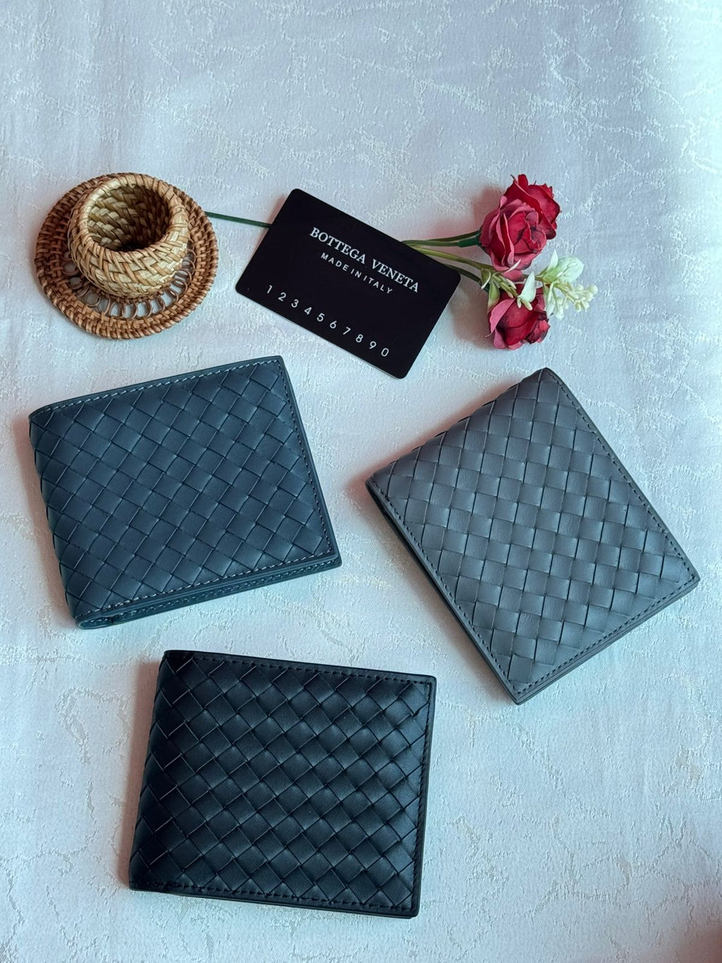 Bottega Veneta – Intrecciato Bi-Fold Wallet