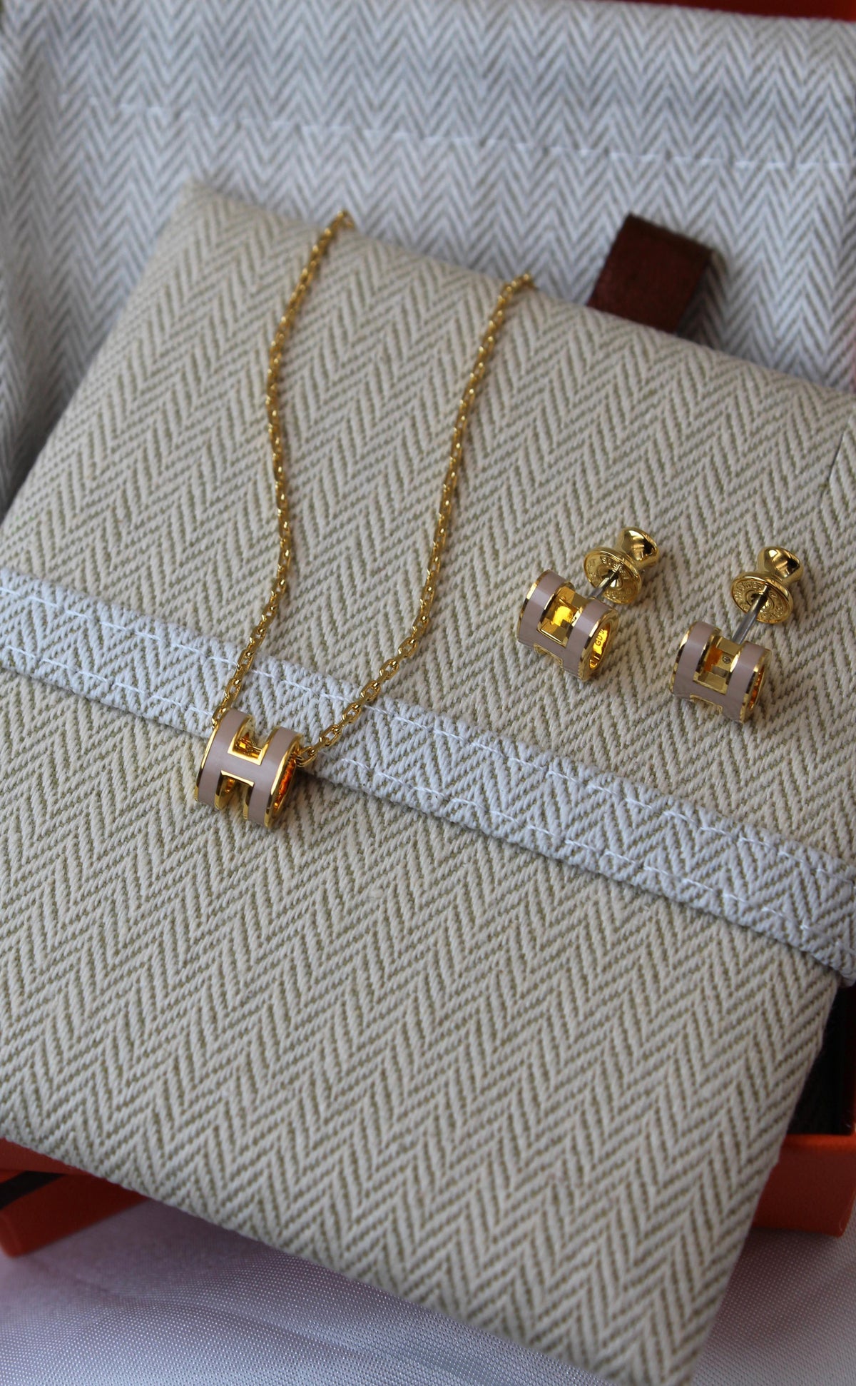 Hermès Pop H Necklace and Earrings Jewelry Set