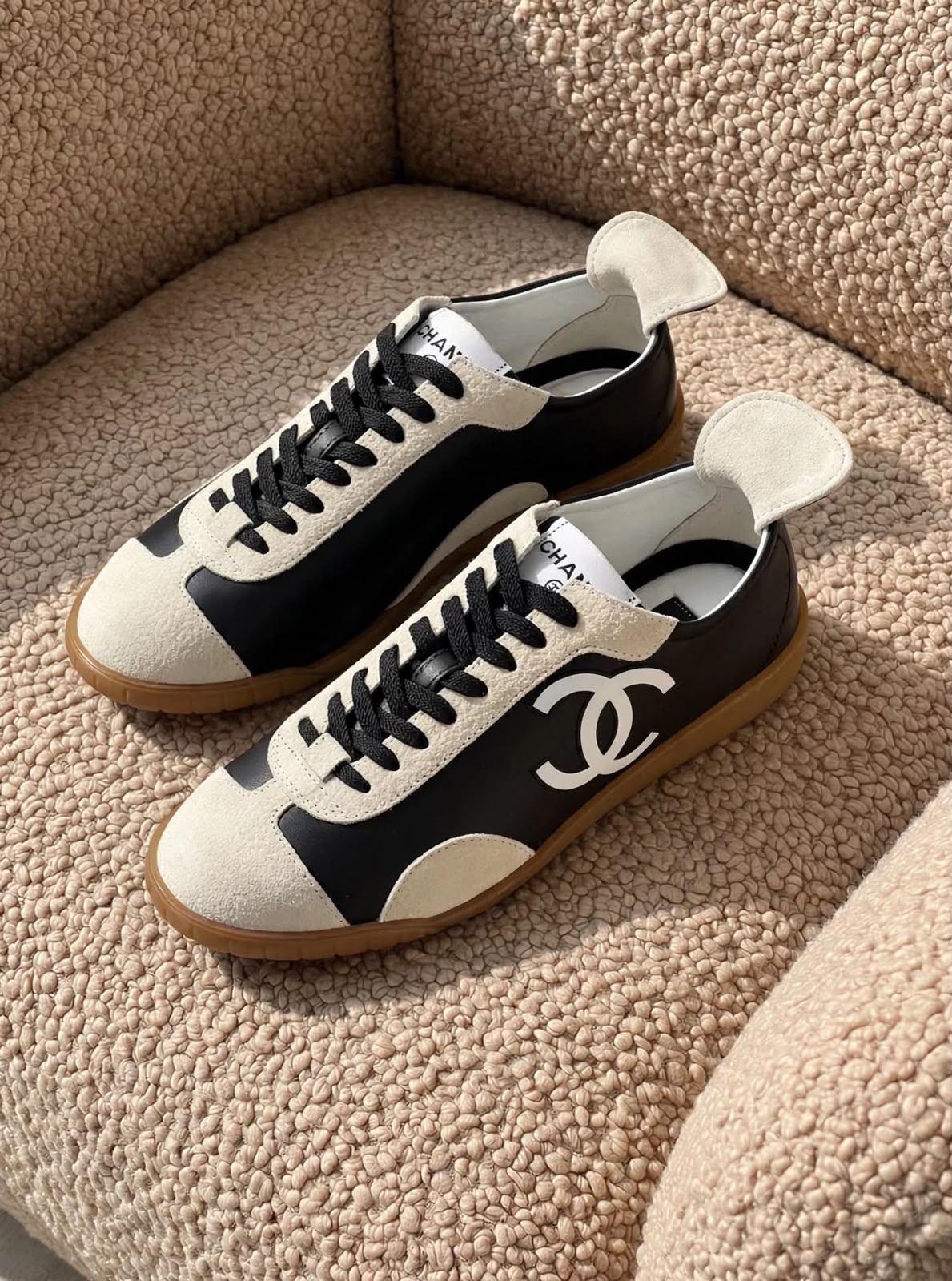 Chanel CC Logo Cap-Toe Low-Top Sneakers