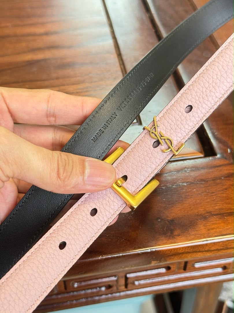 Saint Laurent Cassandre Thin Leather Belt