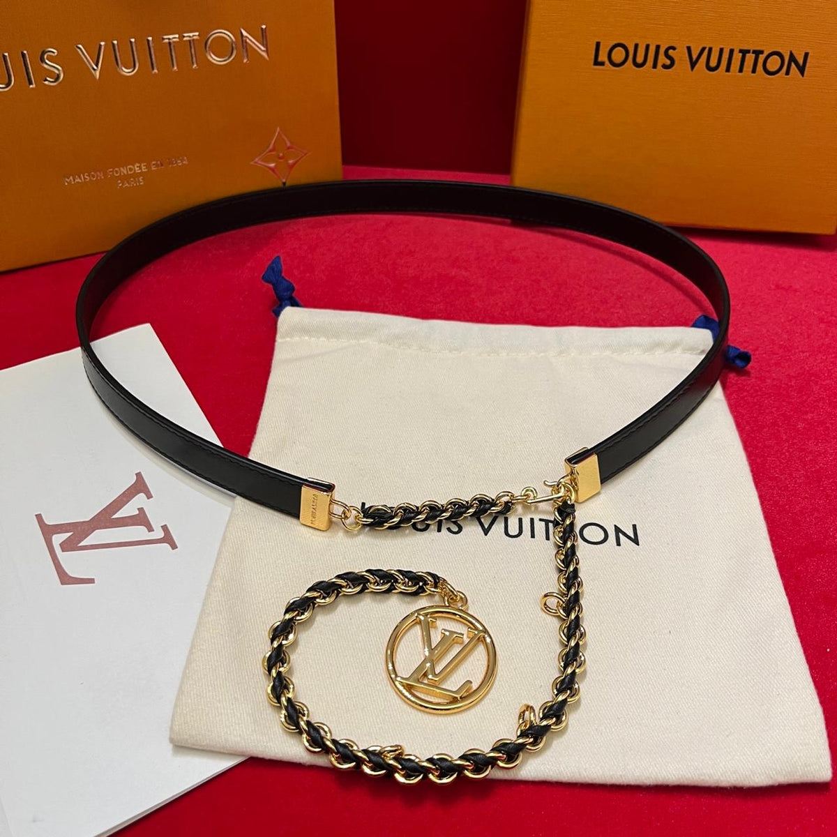 LOUIS VUITTON — LV Circle Chain Belt