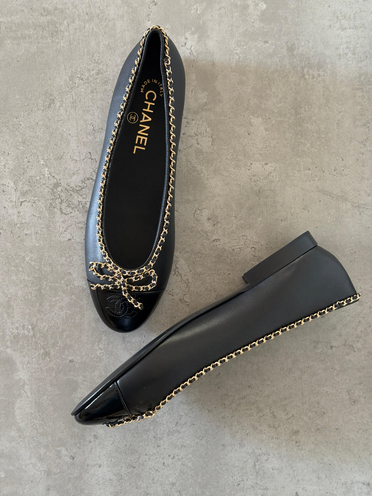 CHANEL Chain-Trim Ballet Flats