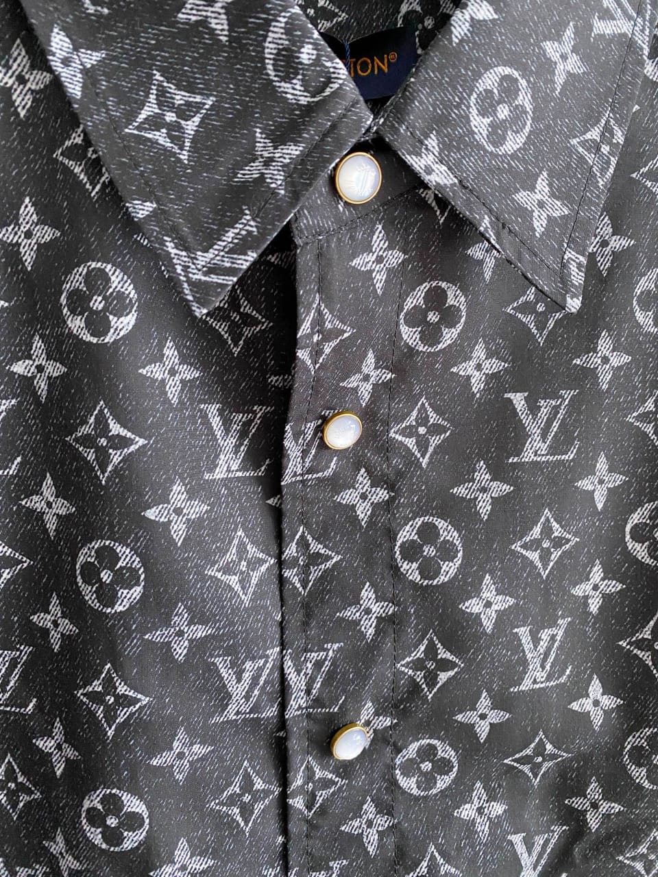 LOUIS VUITTON  Set 