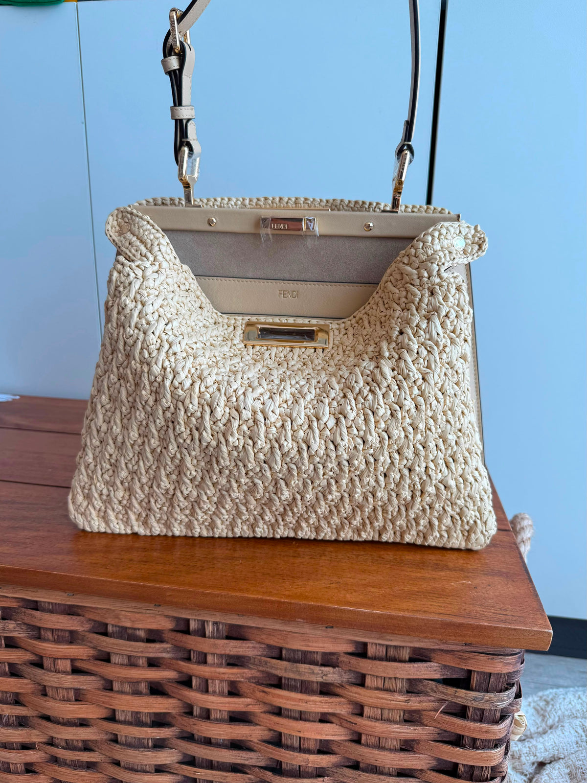 Fendi Peekaboo ISeeU Soft