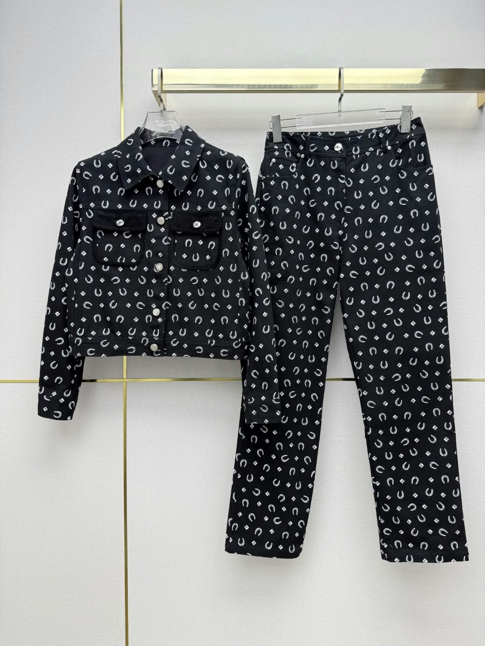 HERMES Horseshoe-Print Jacket and Trousers Set