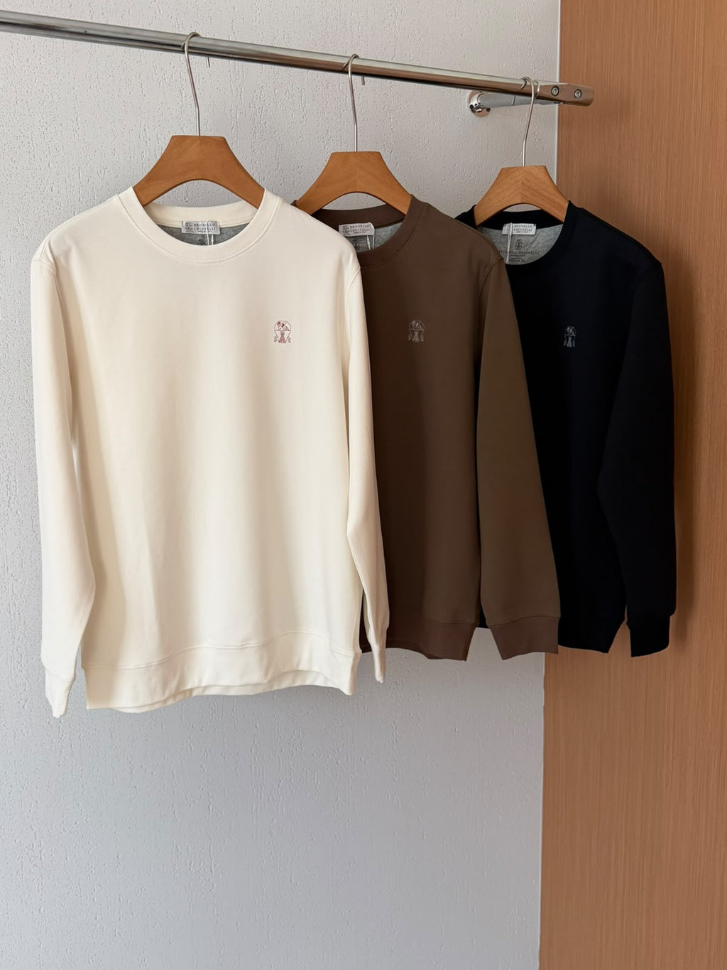 Crew-Neck Chest-Emblem Sweater