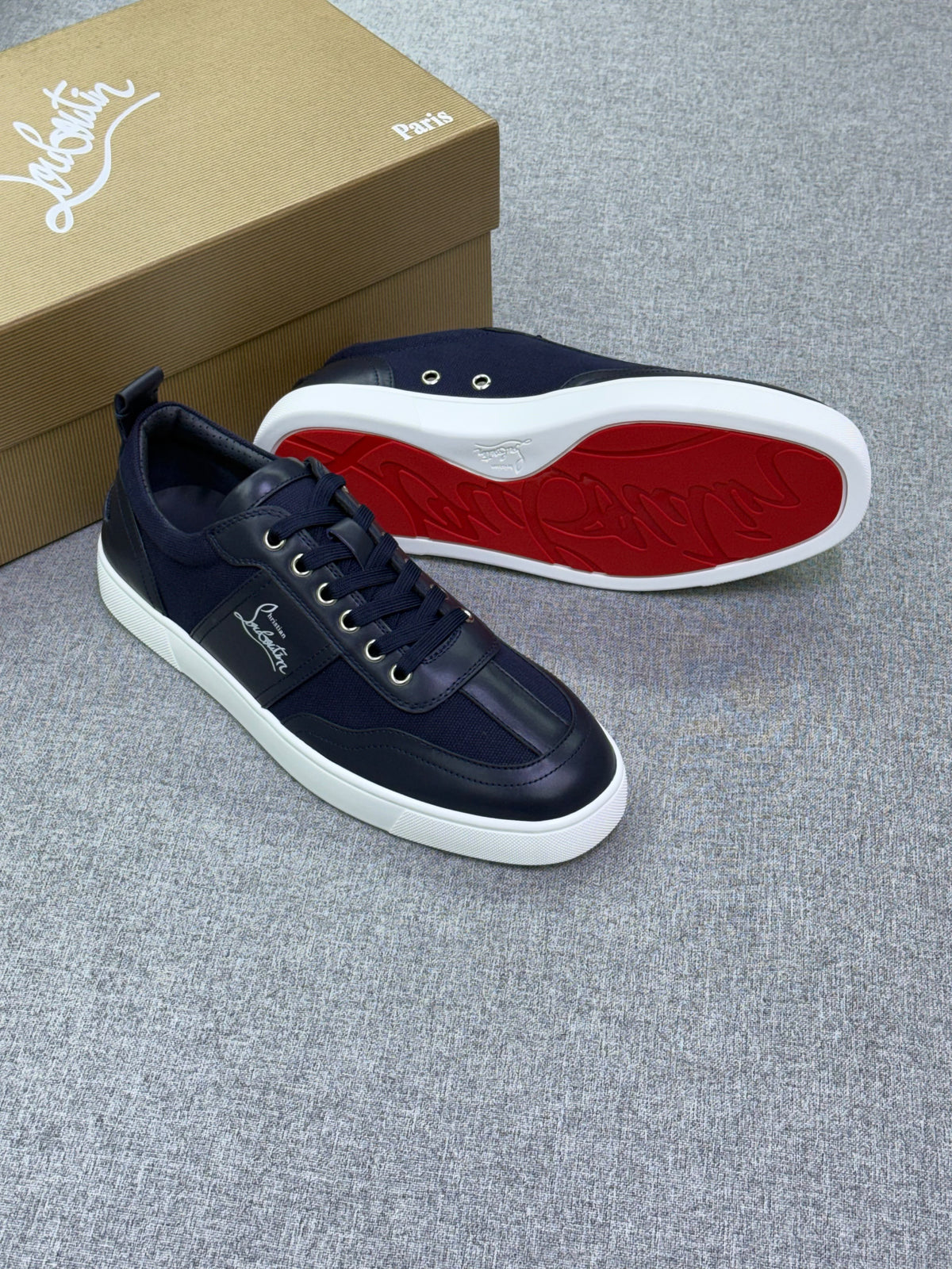 Christian Louboutin Logo-Panel Low-Top Sneakers