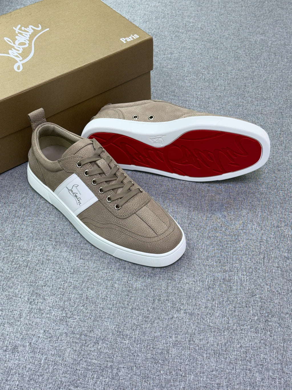 Christian Louboutin Logo-Panel Low-Top Sneakers