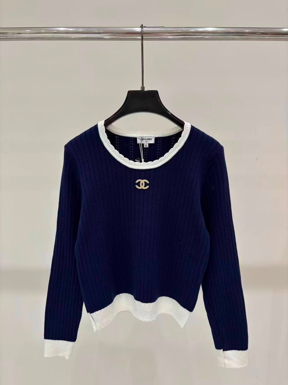 CHANEL Contrast-Trim Scalloped Knit Sweater