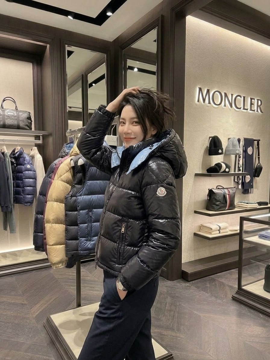 Moncler Contrast-Hood Quilted Jacket