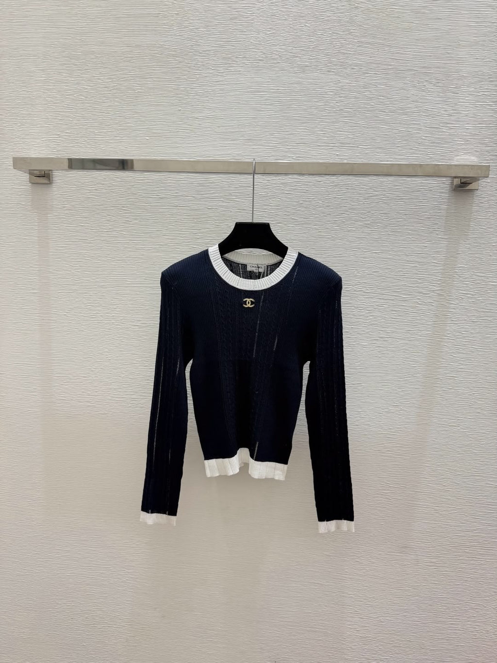 CHANEL Contrast-Trim Long-Sleeve Knit Top