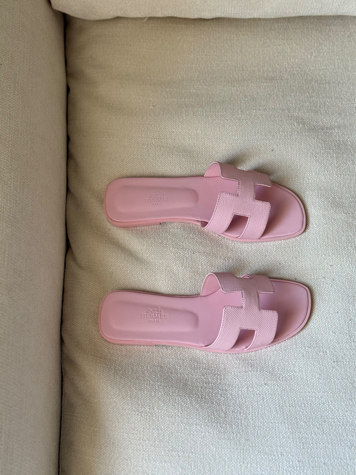 HERMES H-Cutout Flat Slides - Pink and Tan