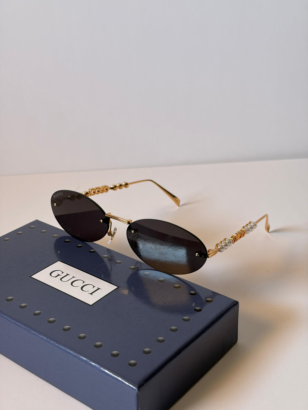 Gucci cat-eye Sunglasses