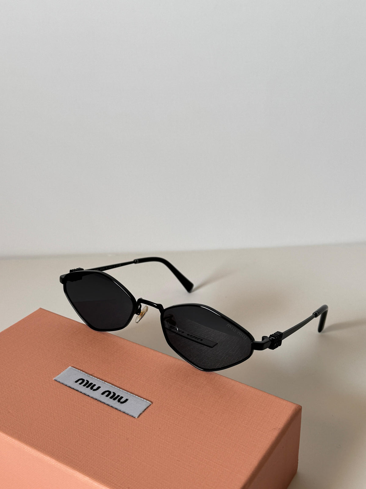 MIU MIU SUNGLASSES