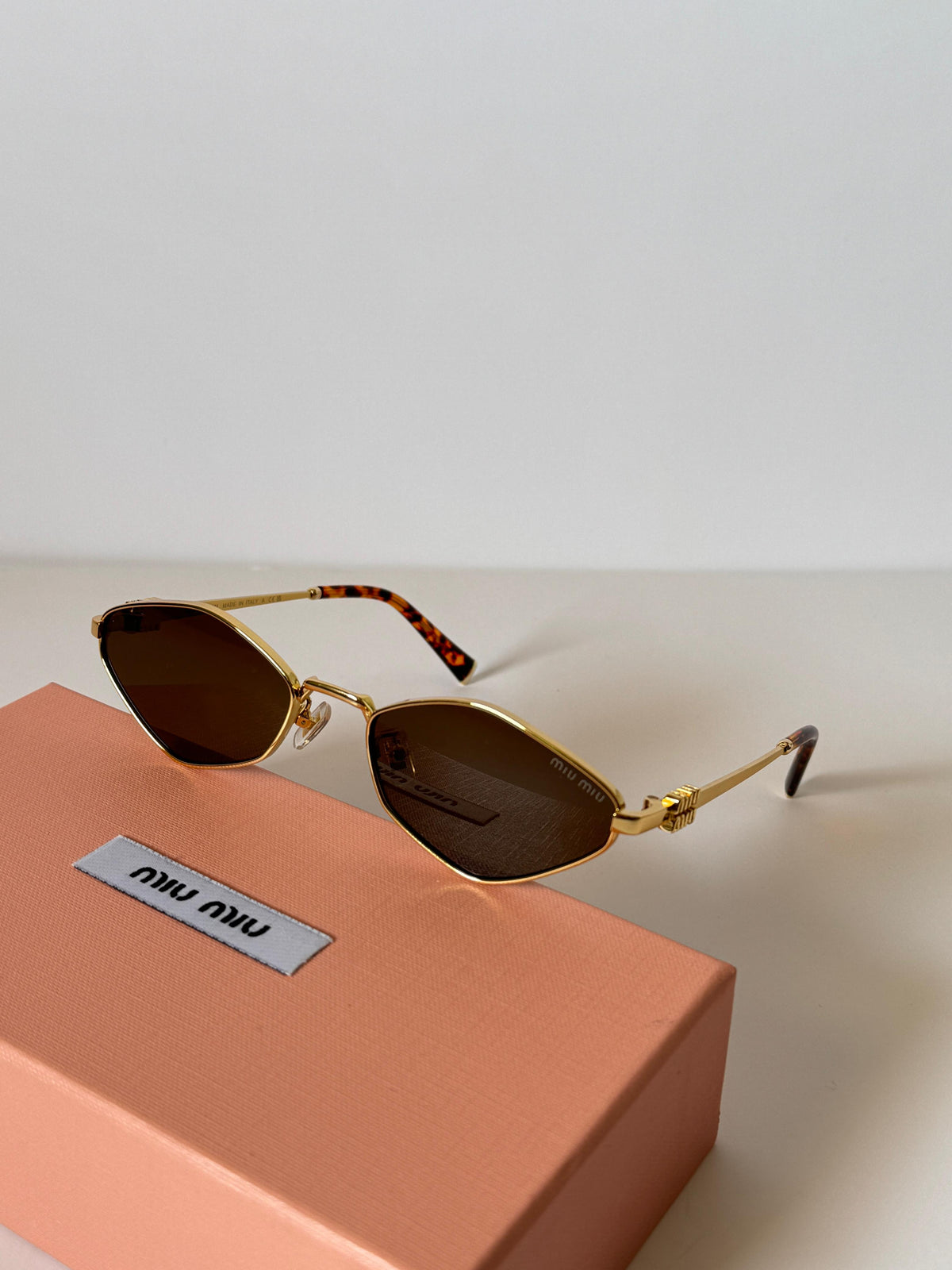 MIU MIU SUNGLASSES