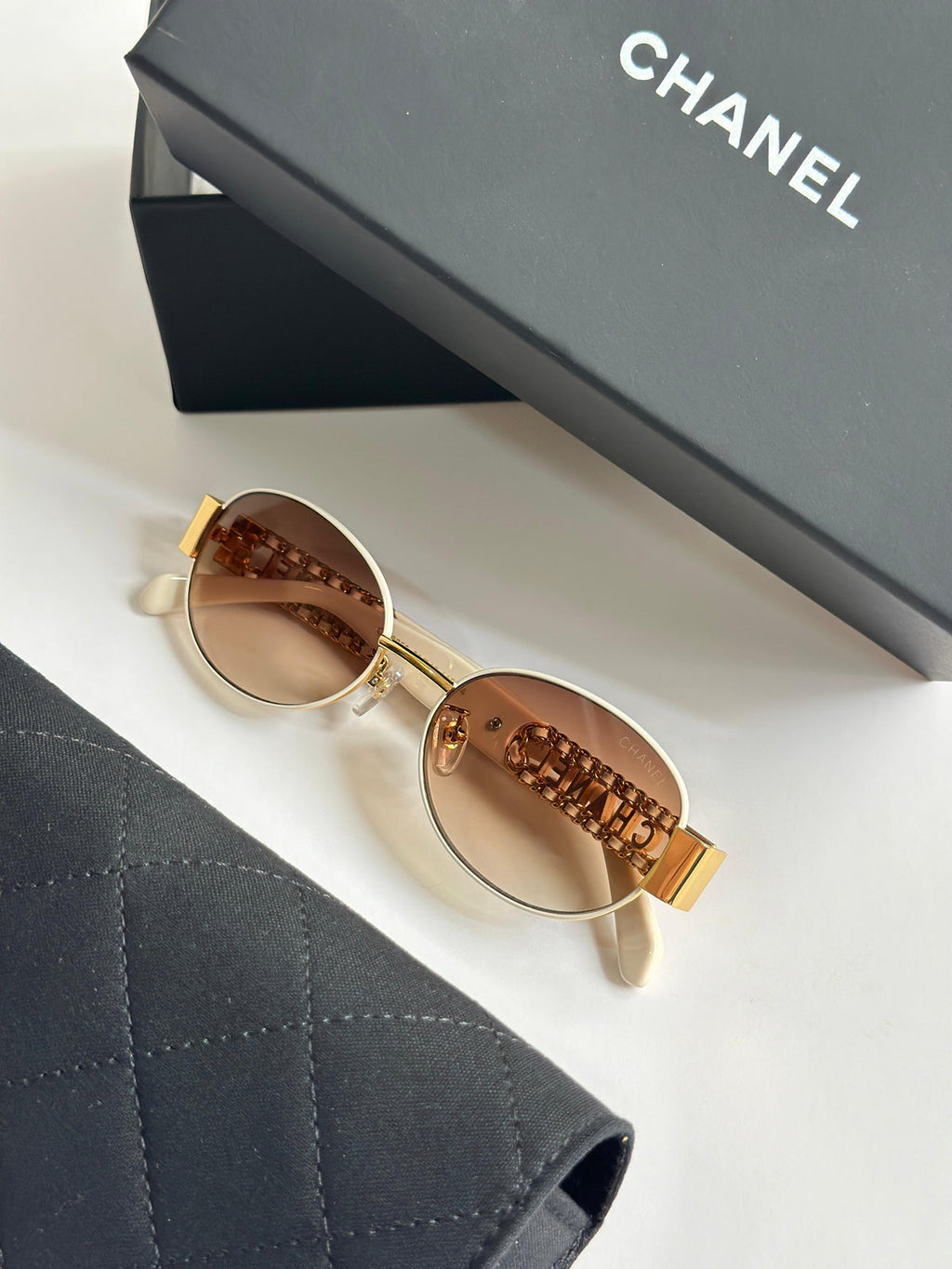 CHANEL Sunglasses