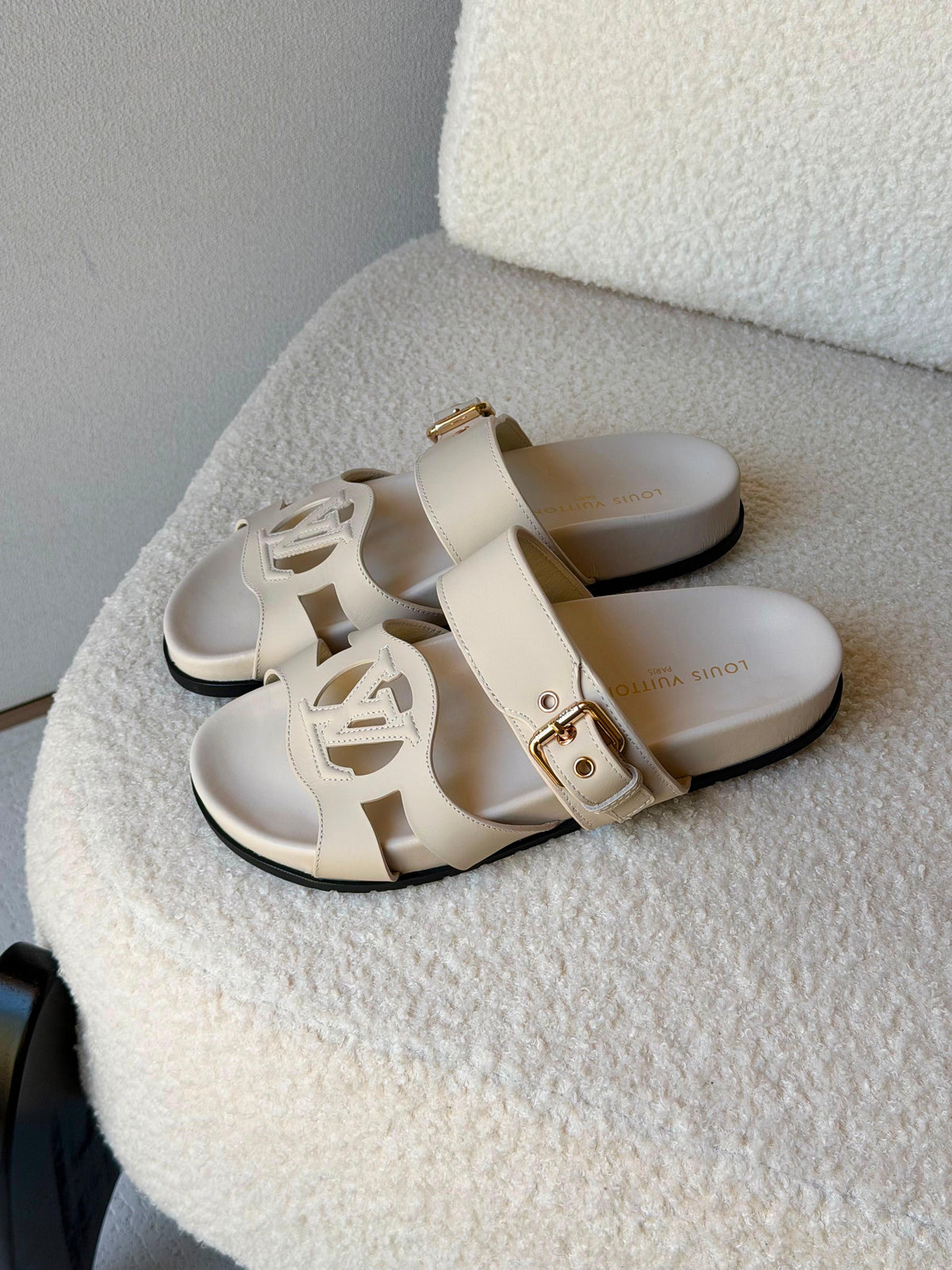 LV Isola Comfort Sandal