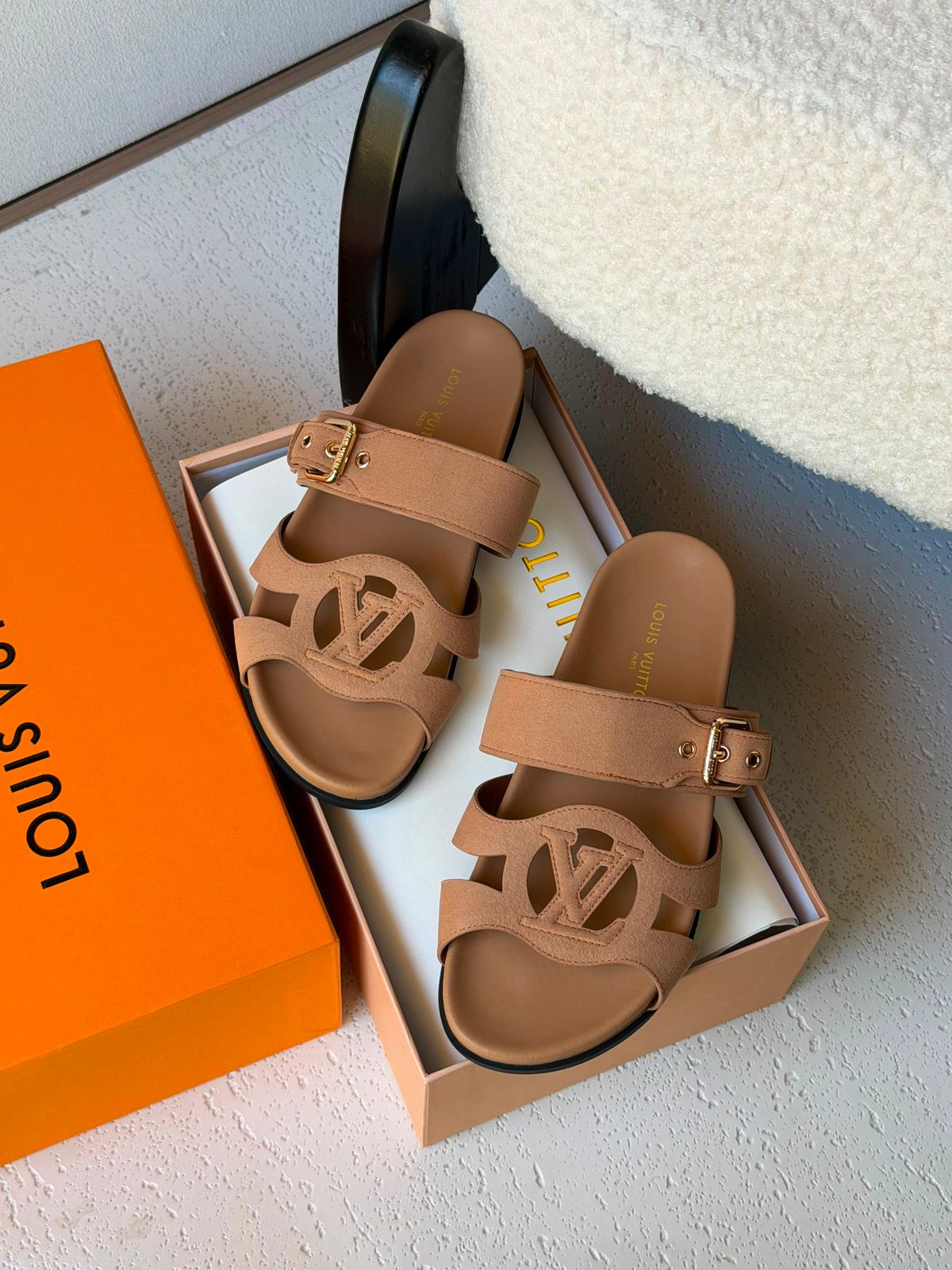 LV Isola Comfort Sandal