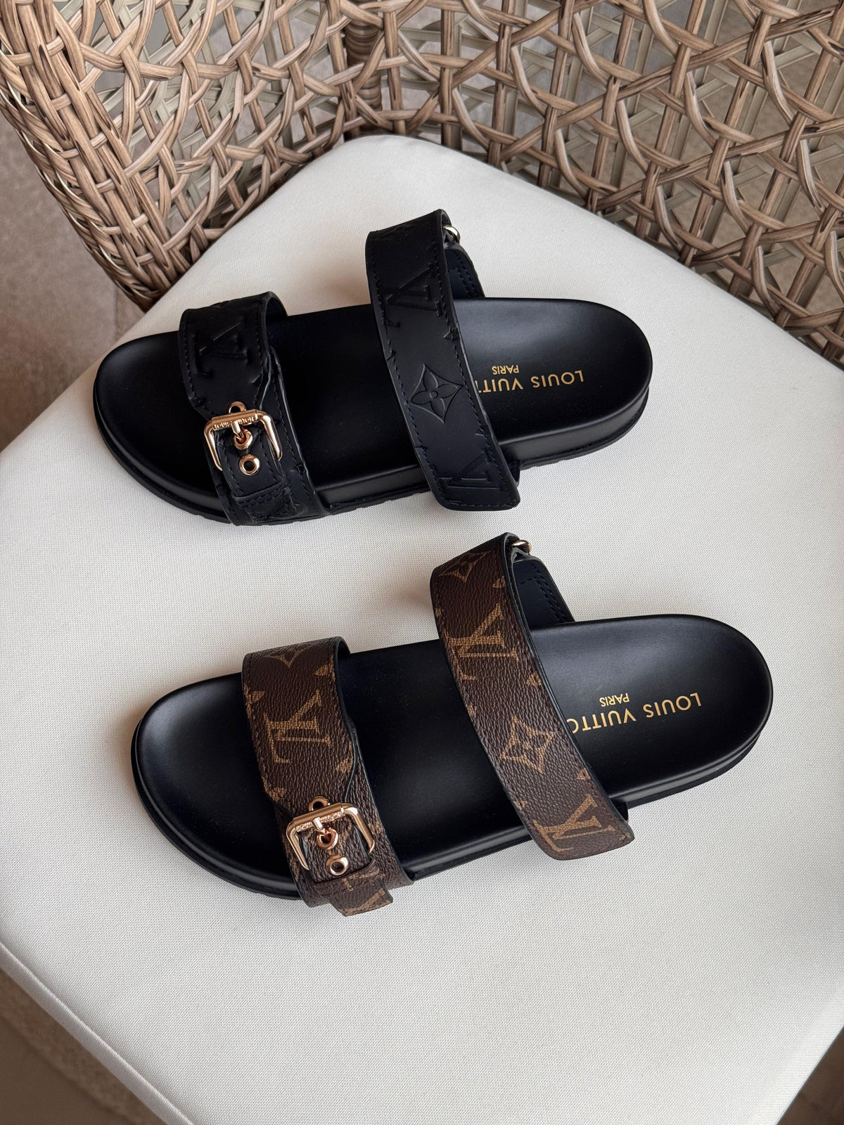 Louis Vuitton Pre-Loved Bom Dia flat sandals