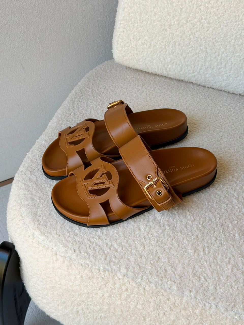 LV Isola Comfort Sandal