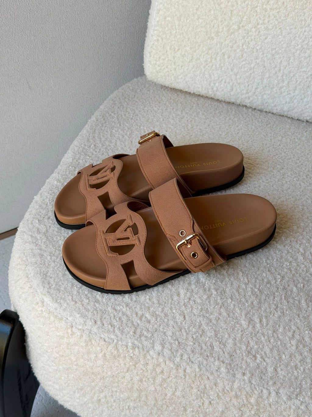 LV Isola Comfort Sandal