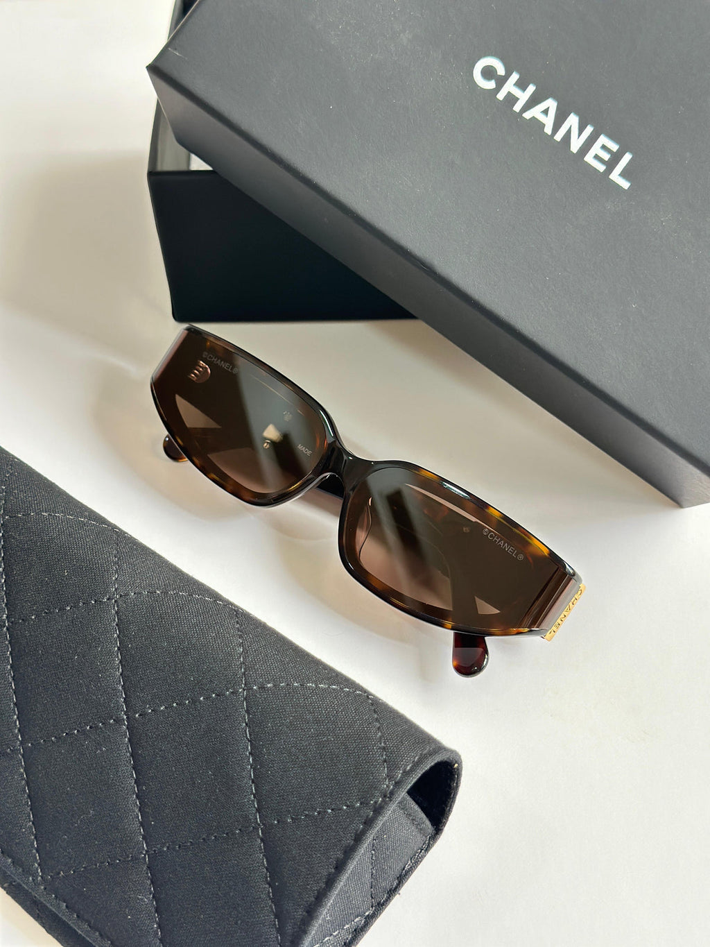 CHANEL Sunglasses