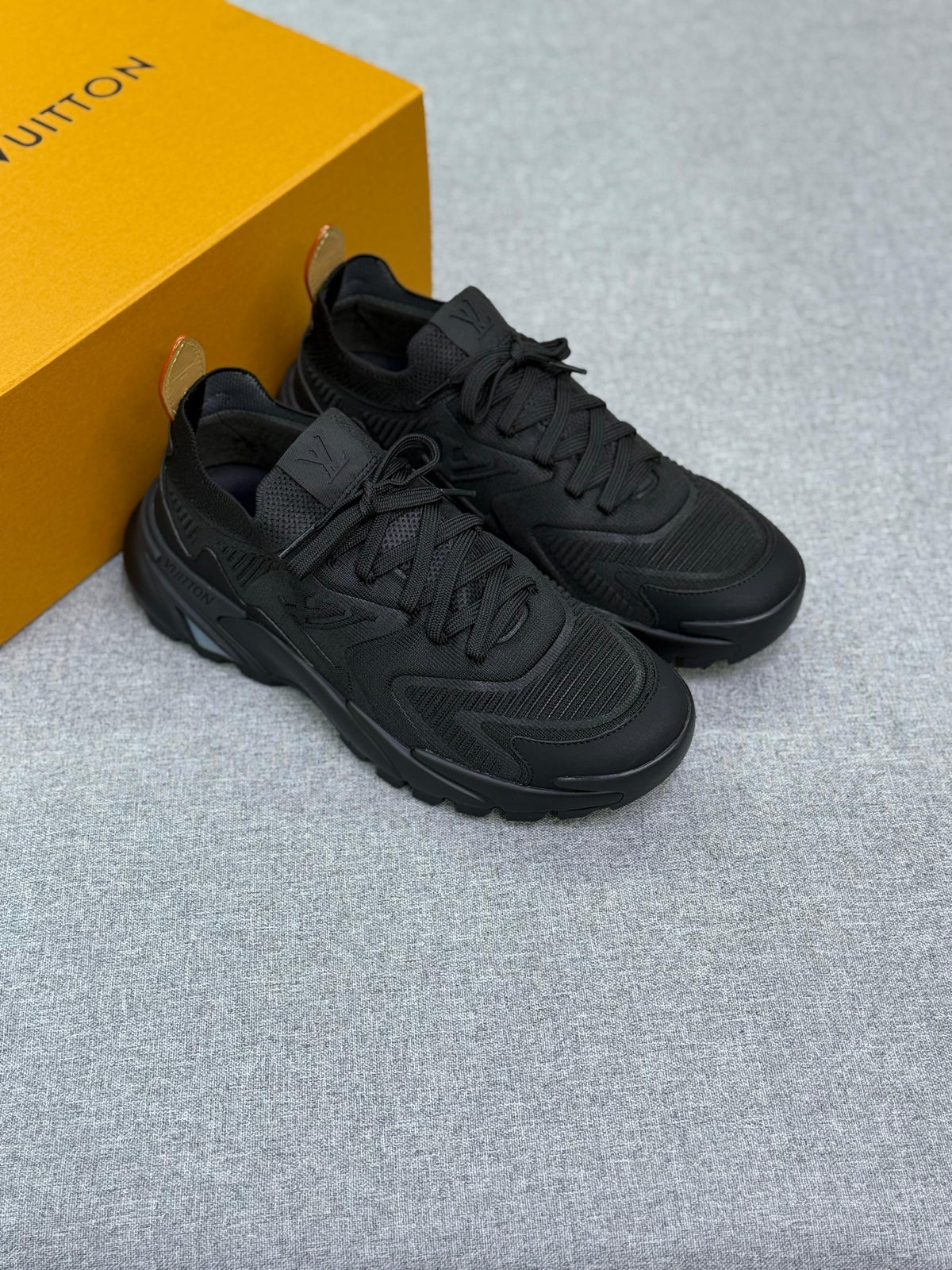 LV Runner Tatic Sneaker