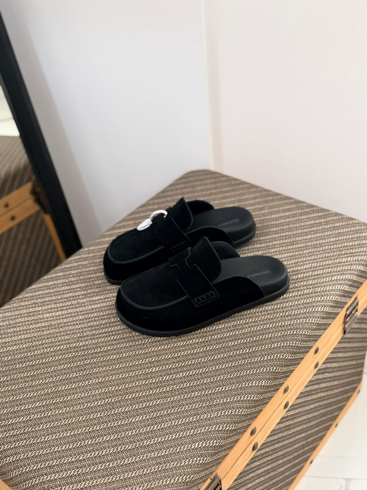 Hermes Mules Go