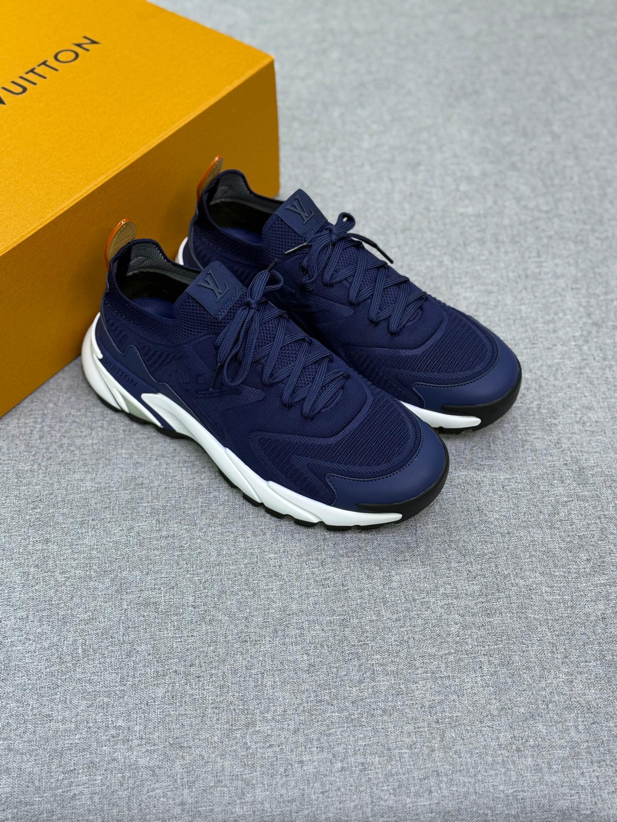 LV Runner Tatic Sneaker