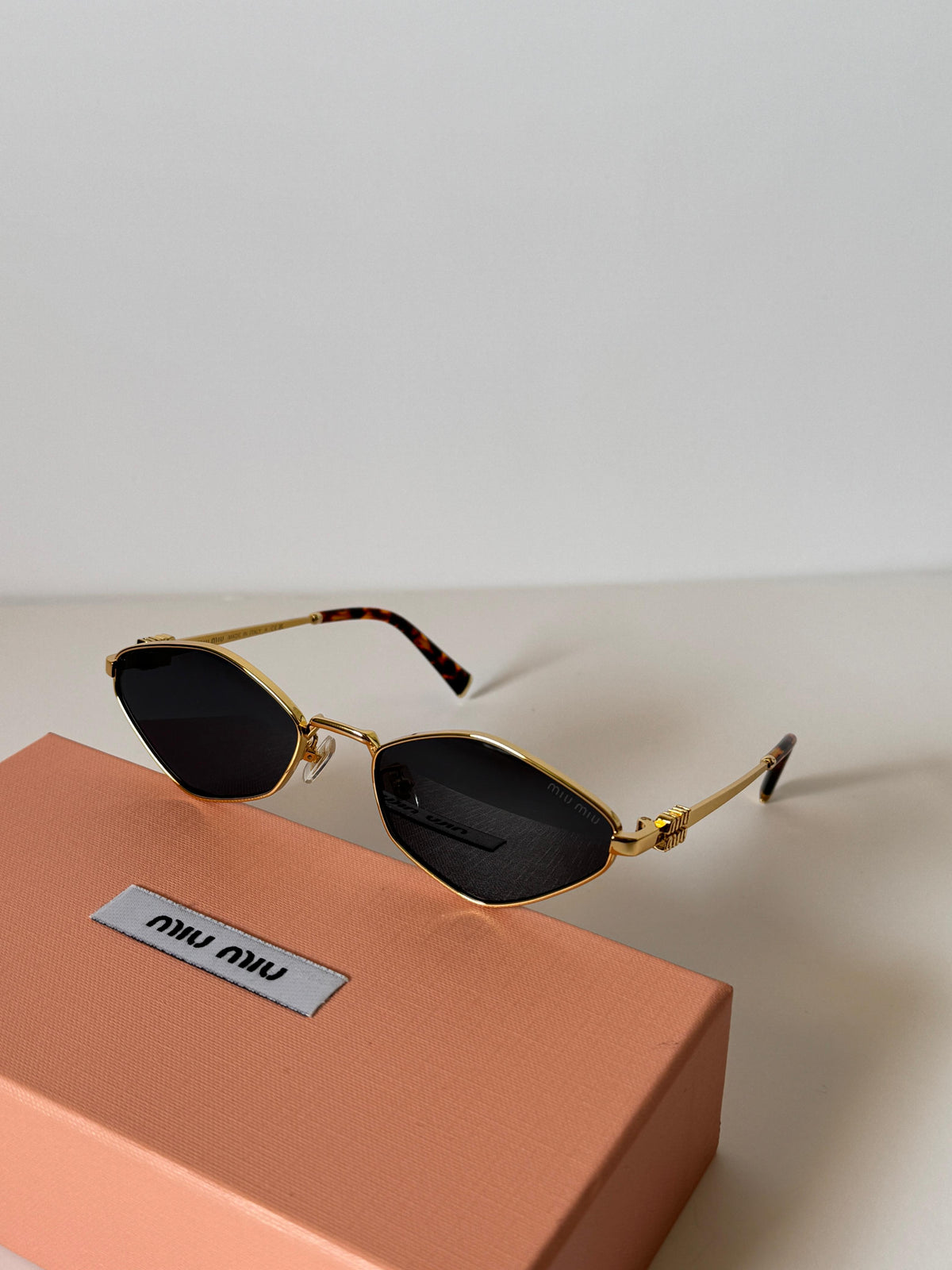 MIU MIU SUNGLASSES