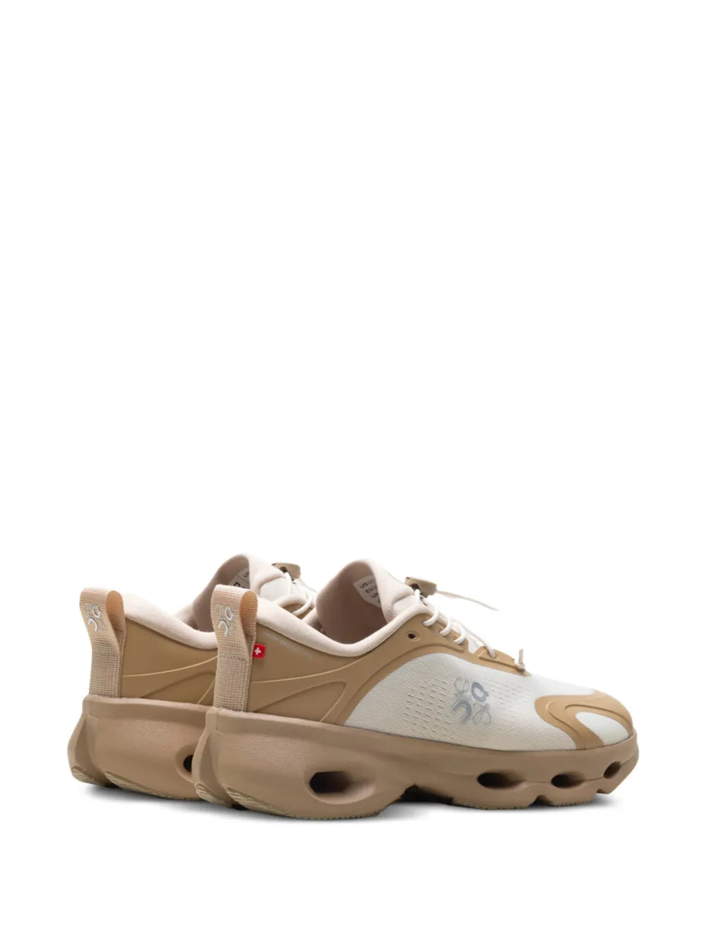 On Cloudsolo logo detail sneakers