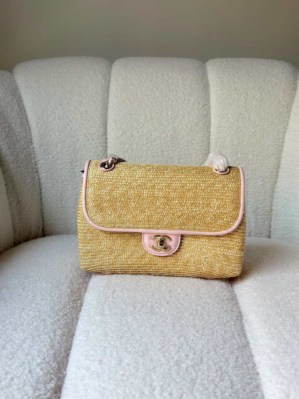 Chanel Flap Bag in Beige Braided Raffia and Black Lambskin (23 Cm)