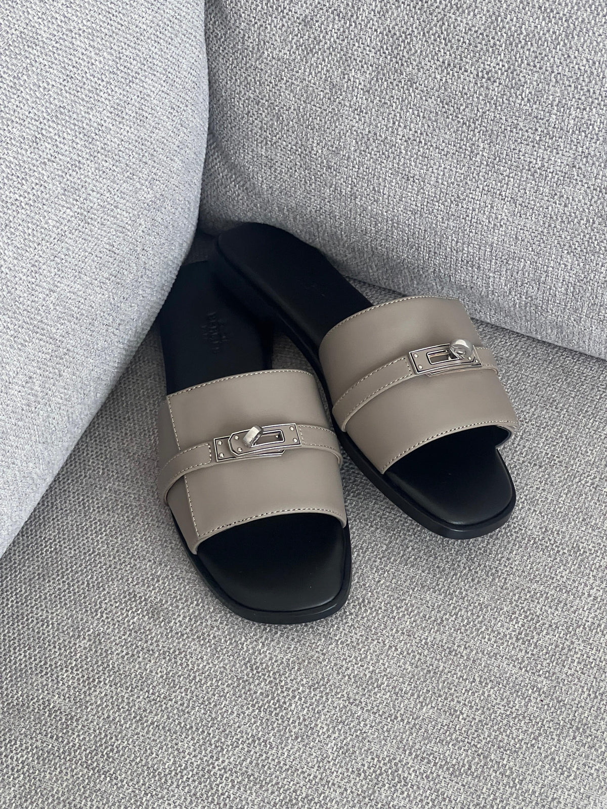Hermes Giulia Sandals