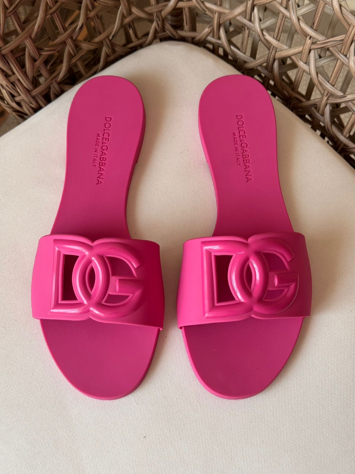 Dolce&Gabbana DG rubber slides