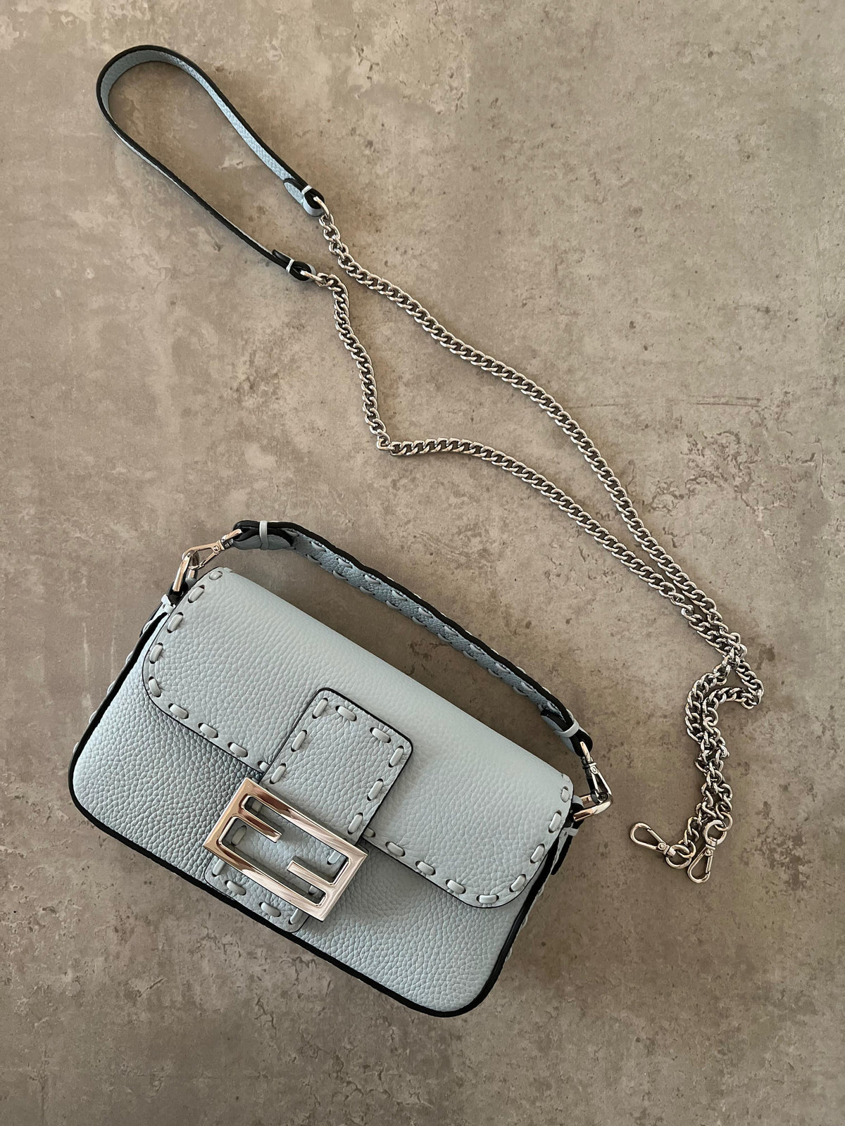 Fendi Baguette Mini size 19cm