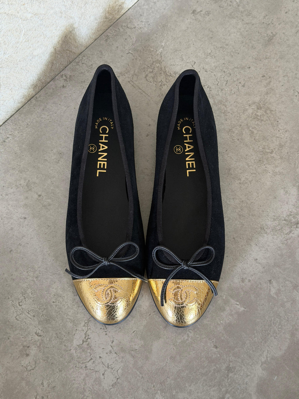 Chanel Black/Gold Leather CC Cap Toe Bow Ballet