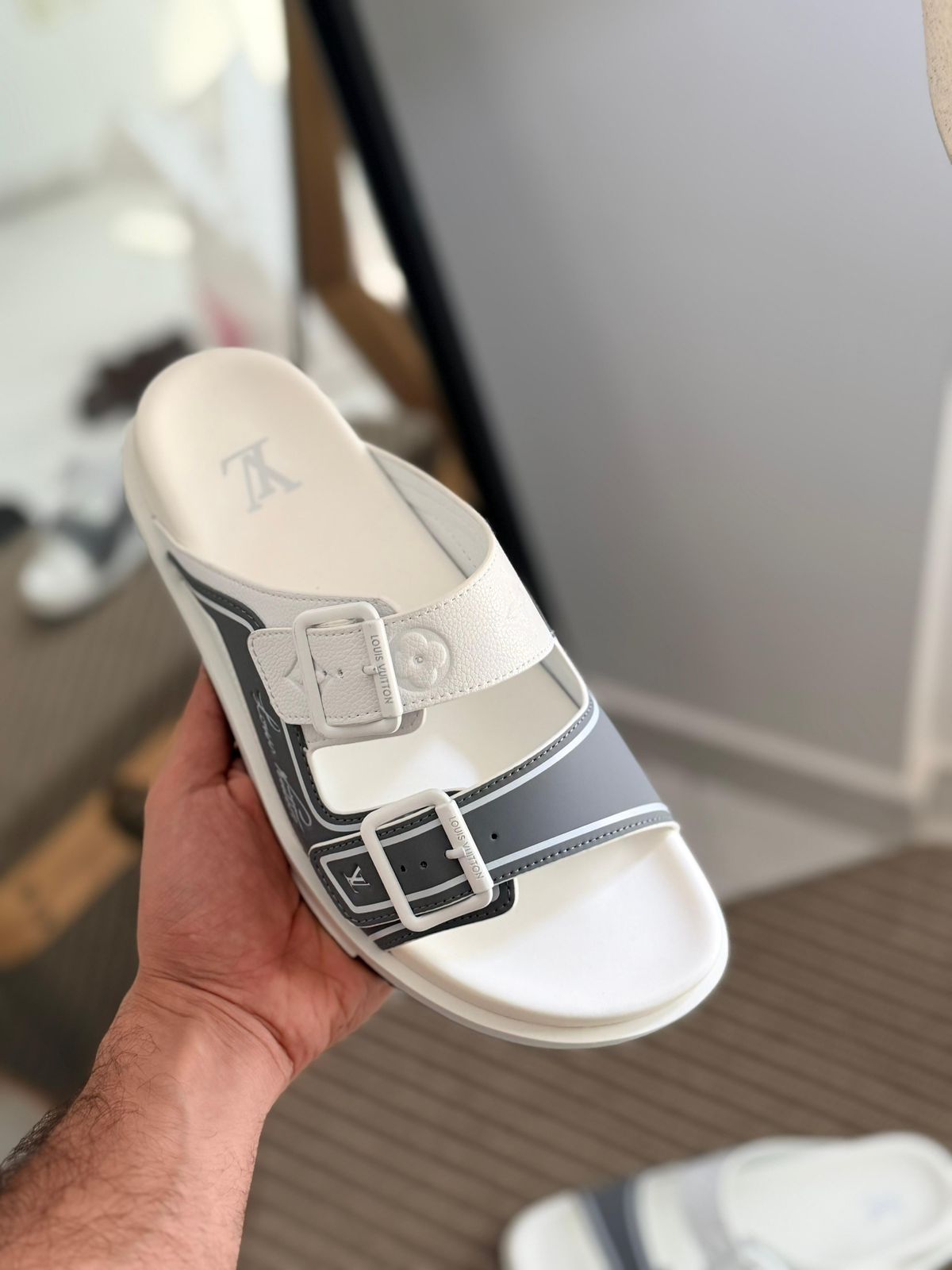 Louis Vuitton LV Slippers