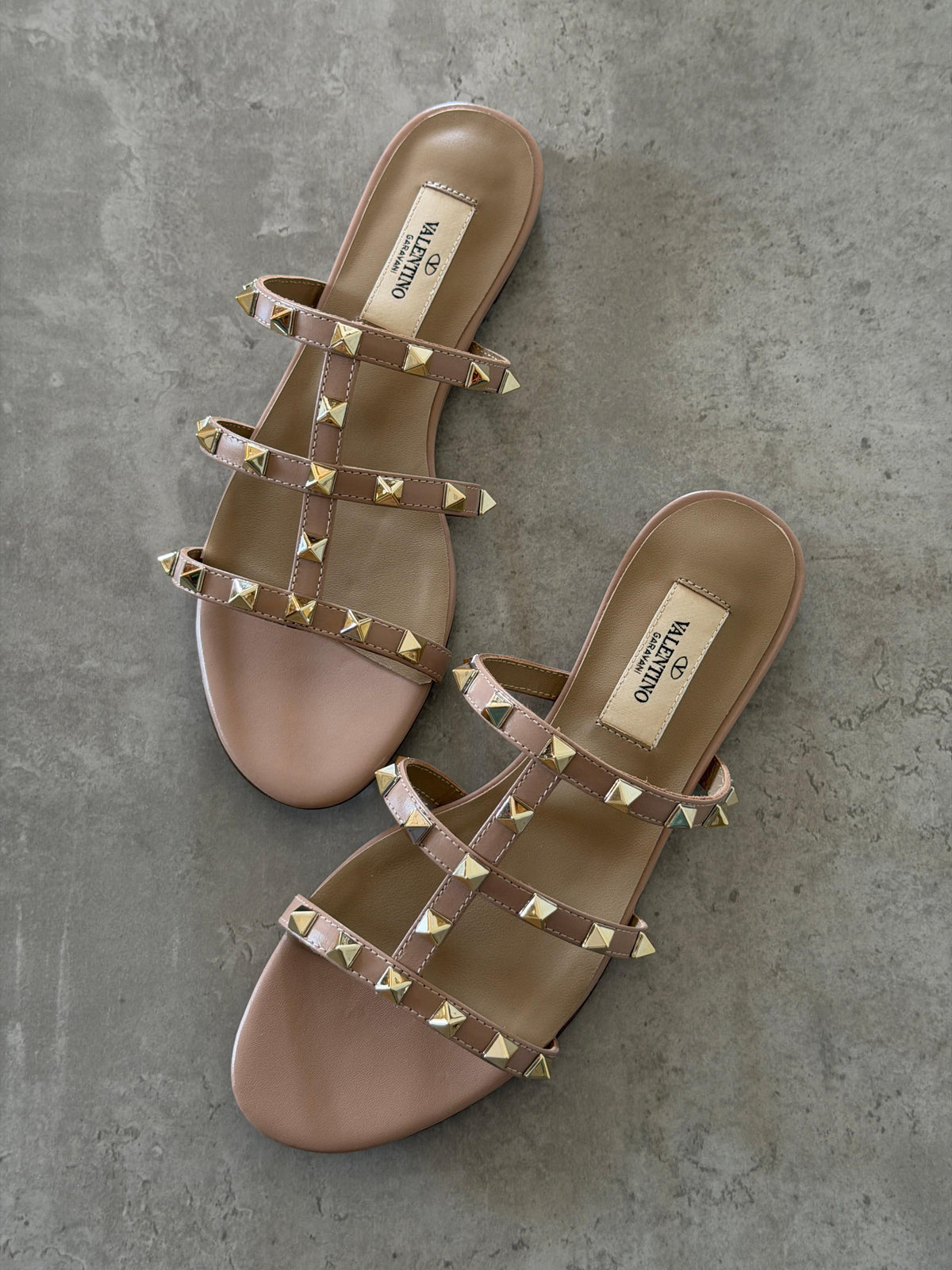 Valentino Garavani Rockstud flat sandals
