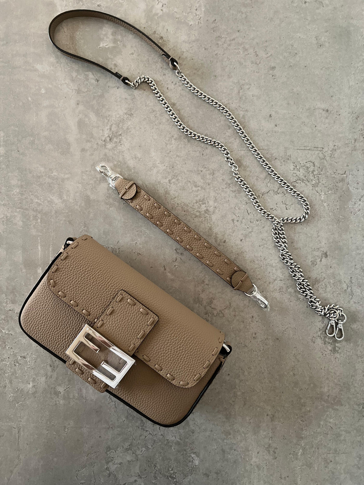 Fendi Baguette Mini size 19cm