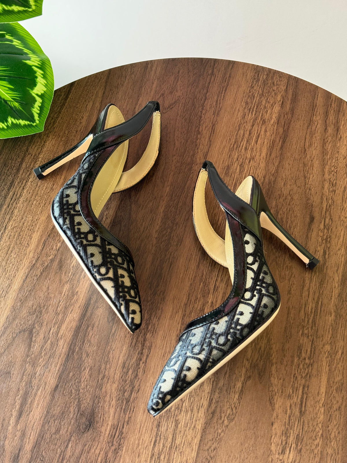 J'Adior Slingback Pump