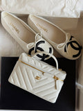 Chanel vanity bag with chain