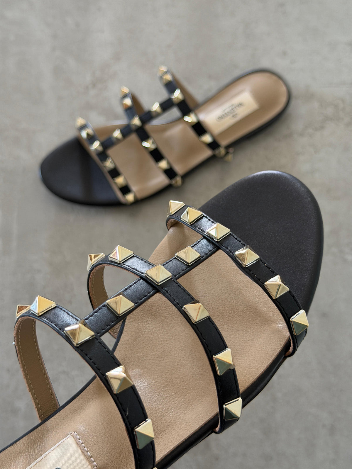 Valentino Garavani Rockstud flat sandals