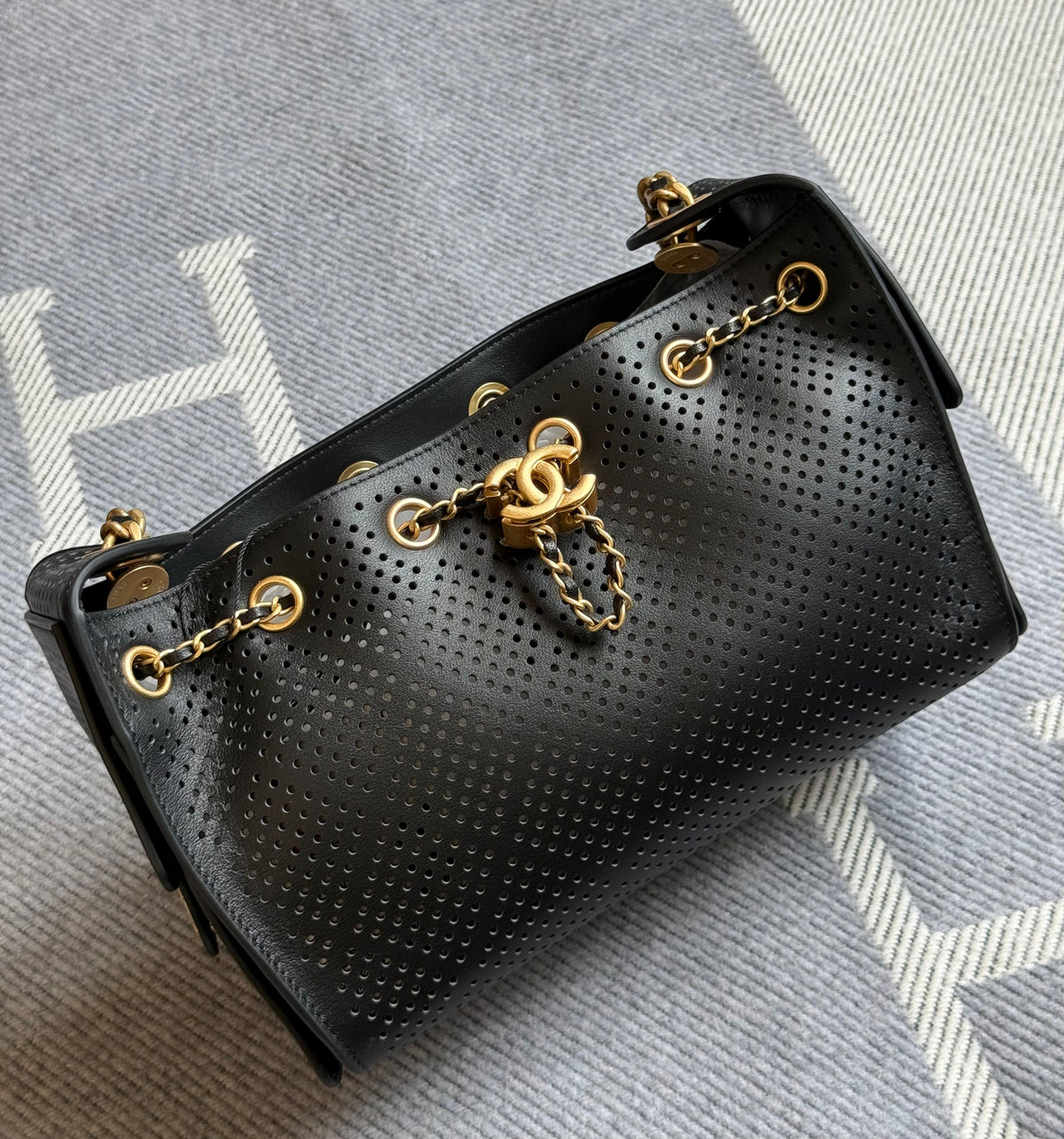 Chanel 25 Handbag Spring–Summer 2026 Collection (22 CM)