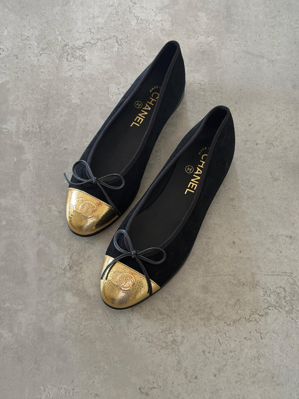 Chanel Black/Gold Leather CC Cap Toe Bow Ballet